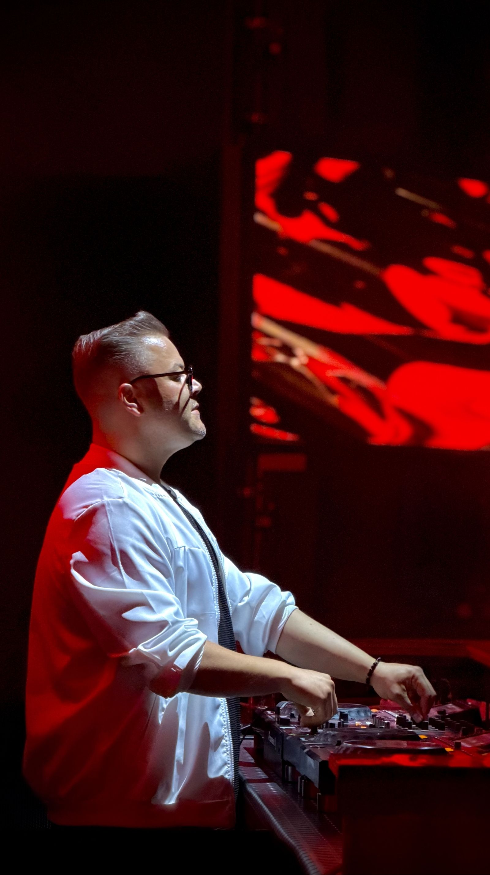 Serdar Bingol DJ
